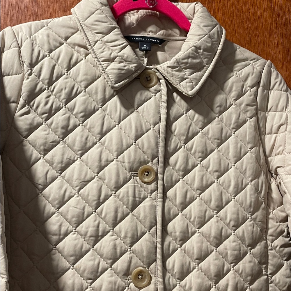 Banana Republic BR Quilted
Puffer Jacket Lightweight Softshell Ivory - Picture 10 of 10